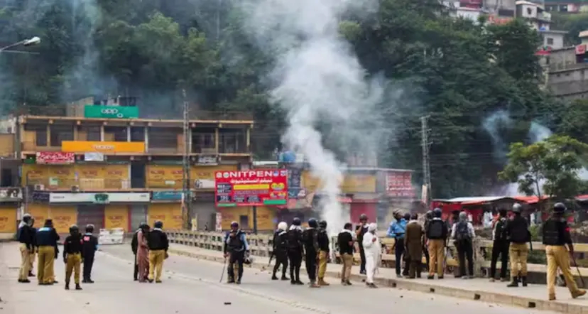 police block bridge Muzaffarabad, the capital of Pakistan Occupied Jammu and Kashmir (PoJK)